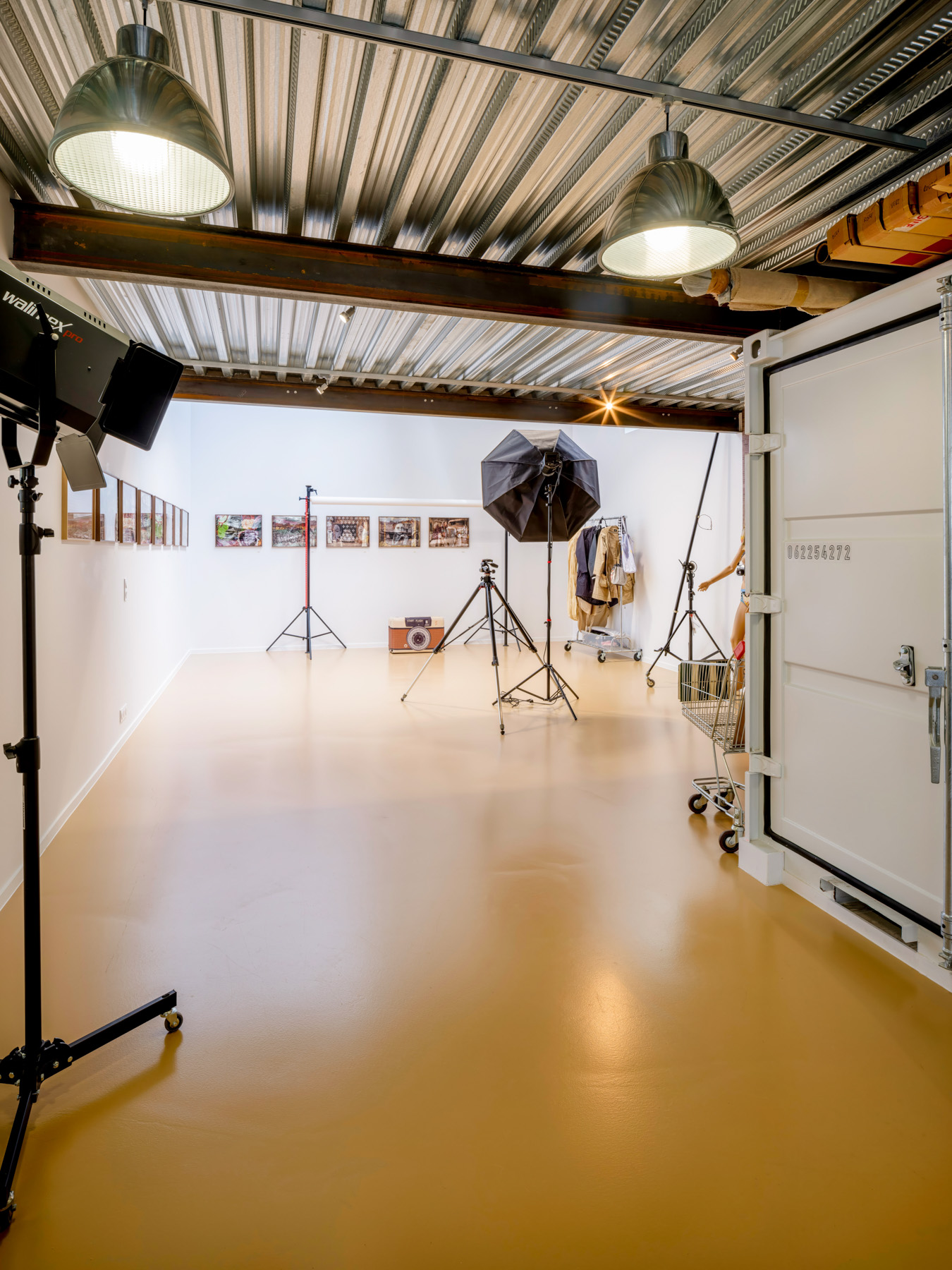 Studio photo – photo 9